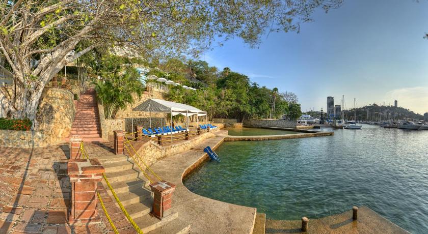 Alba Suites Acapulco photo