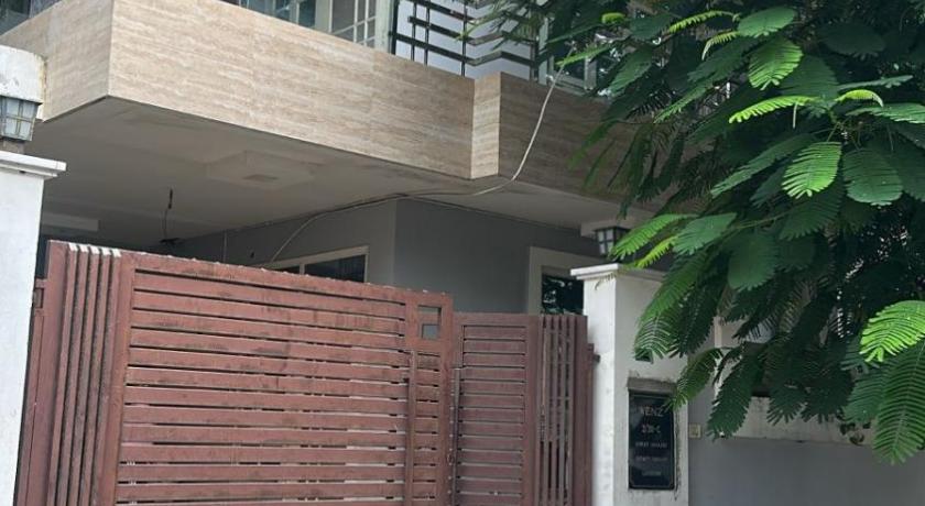 Sparkline Girls Hostel