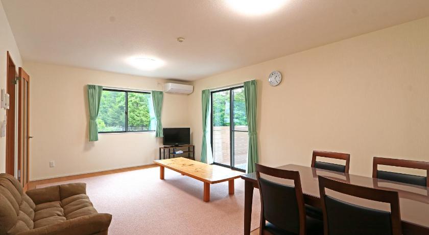 富士河口湖 コテージ鎌倉 宿泊施設 ロビー