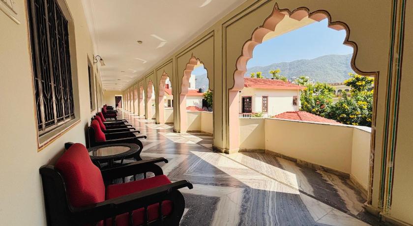 Sajjan Bagh Resort - image 4