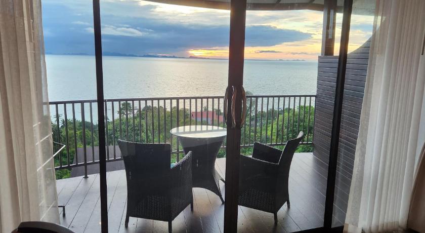 Image of 2 bedroom Sea View suite with panoramic rooftop 8