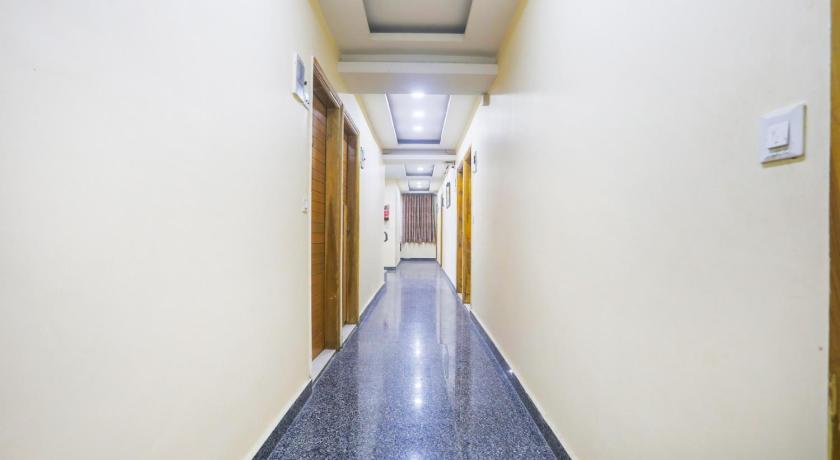 Restin Hotels near Botanical garden - image 21