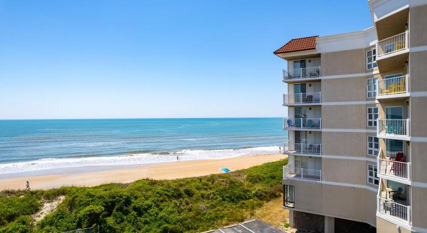 ノーストップセイルビーチ (NC) Private St Regis Beachfront Getaway with Amenities 4つ星 宿泊施設 客室