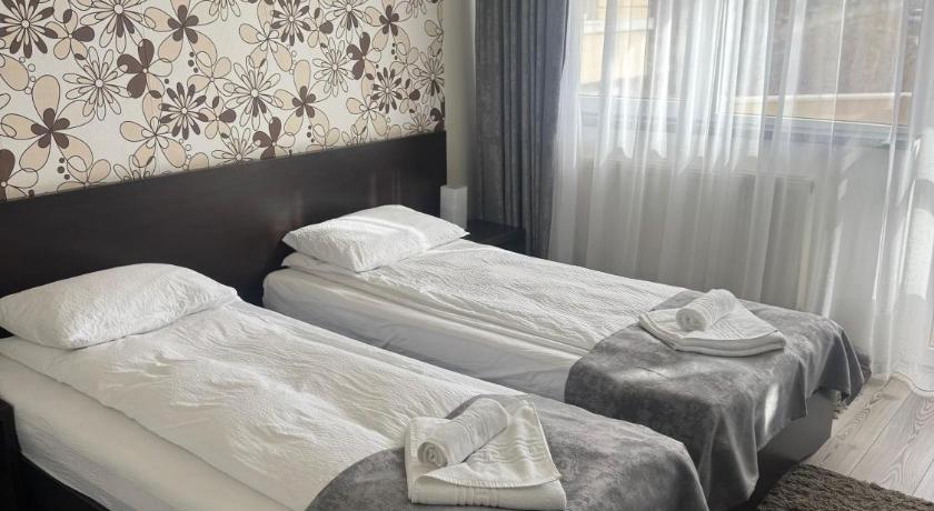 Image of Triple Room 3