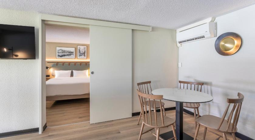 Image of Superior room - 1 King Bed 1 Sofa Bed Double 4