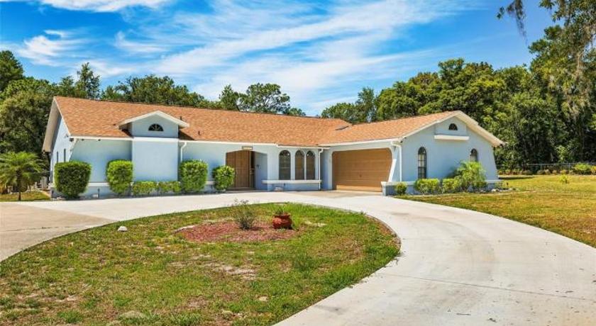 House with heated pool