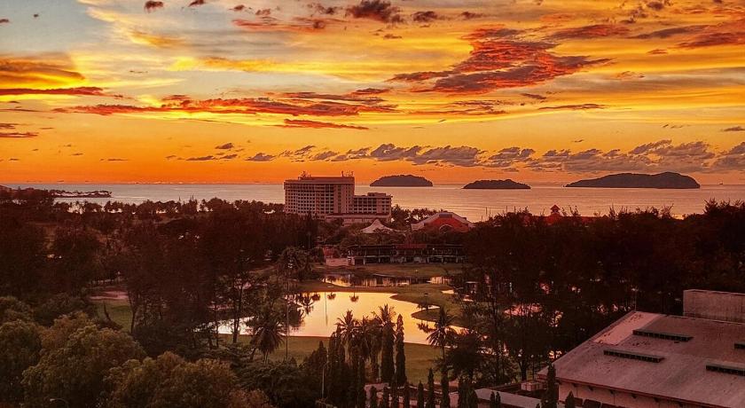 亚庇 Sutera Avenue Kota Kinabalu City Centre LW Suites 5星级 酒店 泳池