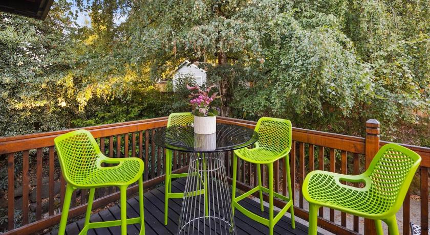 西雅圖 Moder charmer 4 BR 3 BA 12 Miles to Seattle, 3 miles to Airport near the mall 3星级 住宿 餐厅