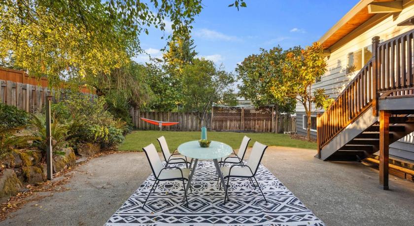西雅圖 Moder charmer 4 BR 3 BA 12 Miles to Seattle, 3 miles to Airport near the mall 3星级 住宿 外观