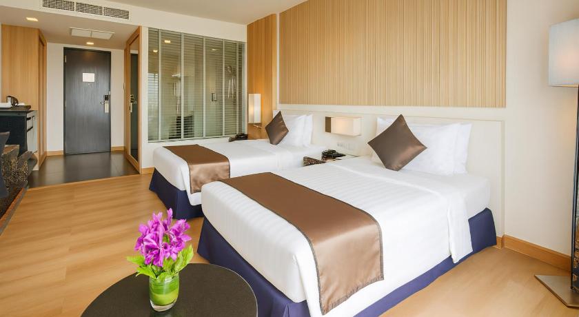 Image of Deluxe Twin Room with Balcony 9