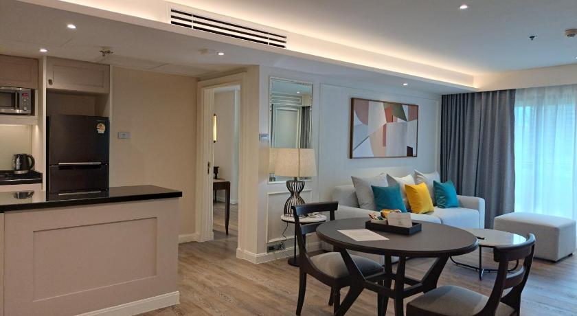Image of 1-Bedroom Platinum Plus Suite 6