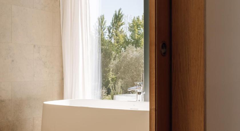 モンテモル＝オ＝ノヴォ L'AND Vineyards 5つ星 ホテル プール