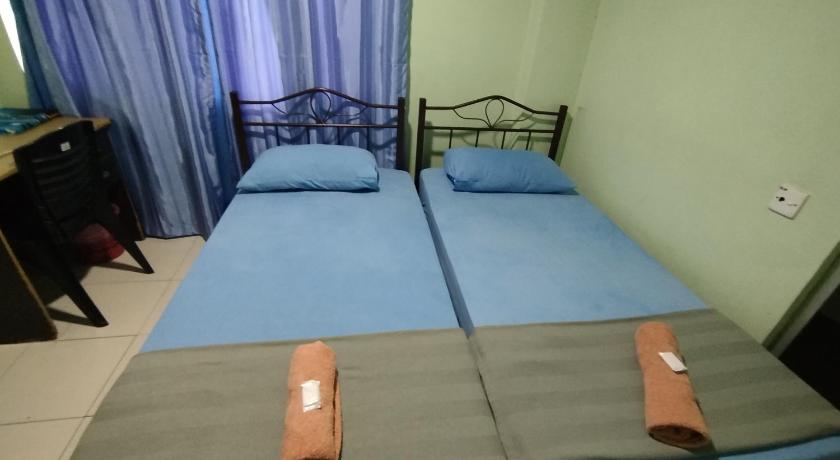Image of Standard Twin Room 7