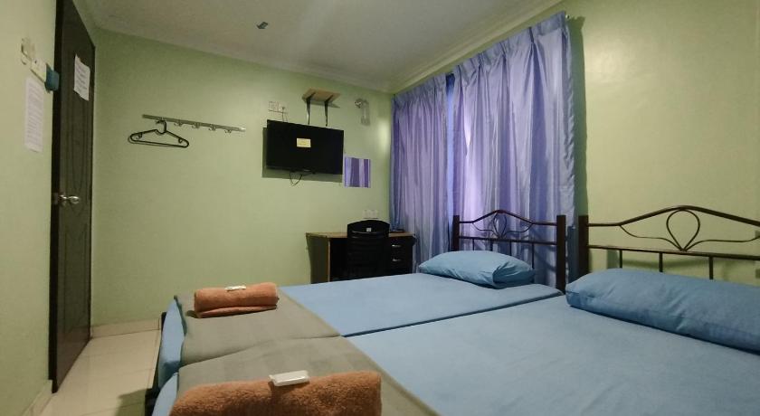 Image of Standard Twin Room 0