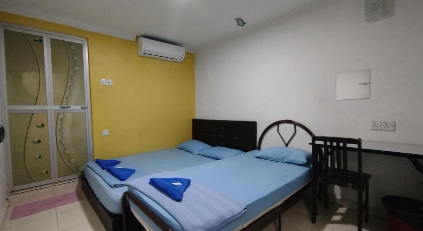 Image of Deluxe Triple Room 9