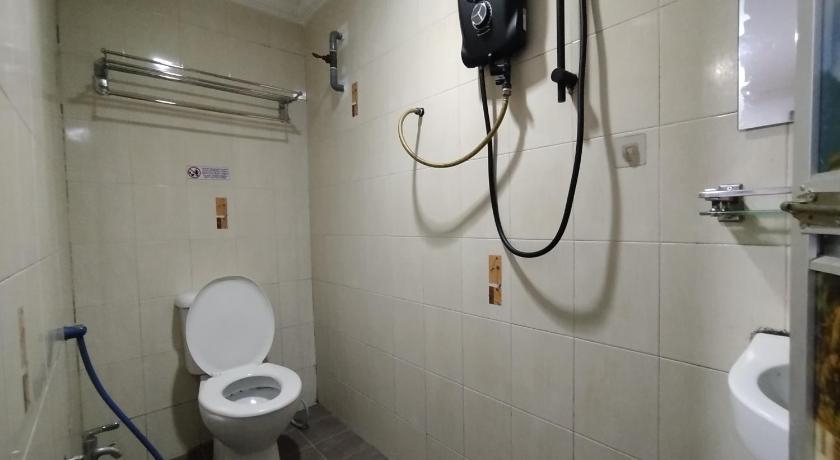 Image of Standard Queen Room 8