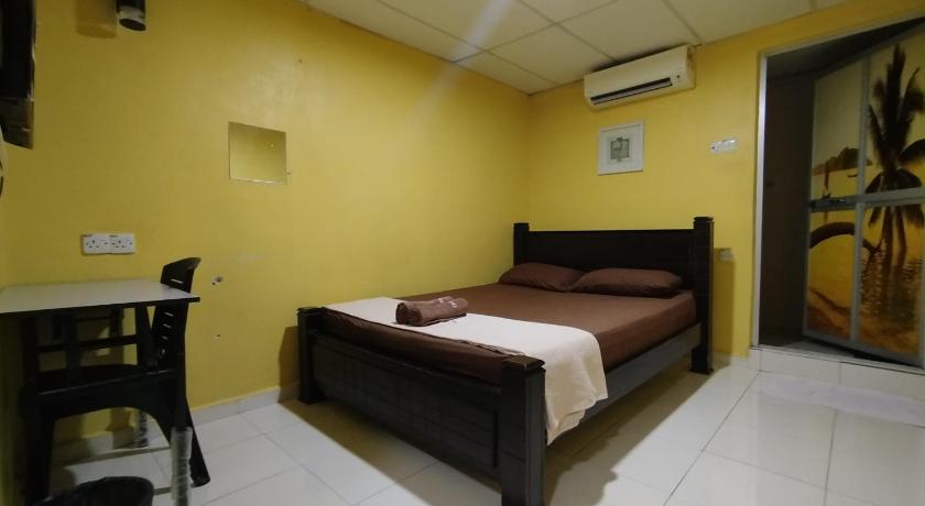 Image of Standard Queen Room 7