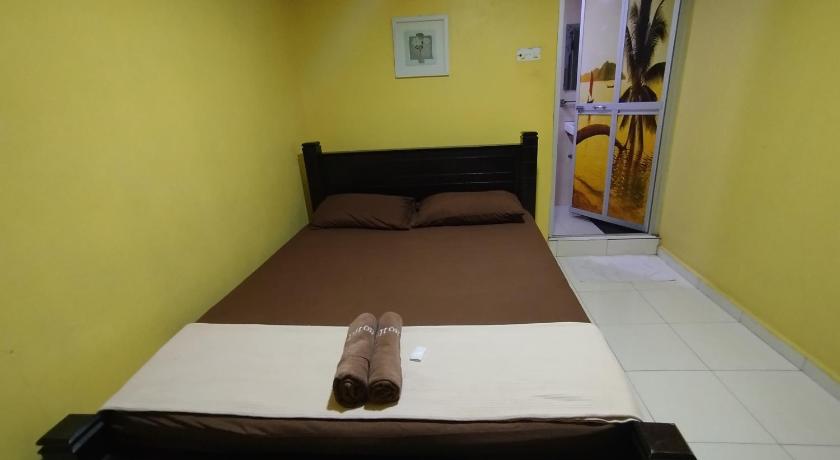 Image of Standard Queen Room 12