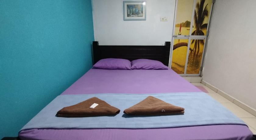 Image of Standard Queen Room 15