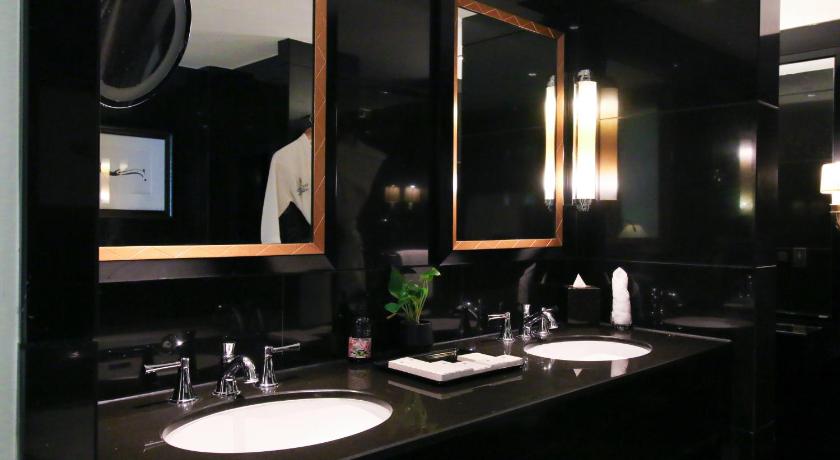 Image of Signature Suite Room 14