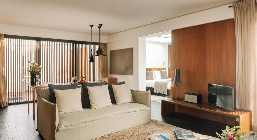 モンテモル＝オ＝ノヴォ L'AND Vineyards 5つ星 ホテル プール