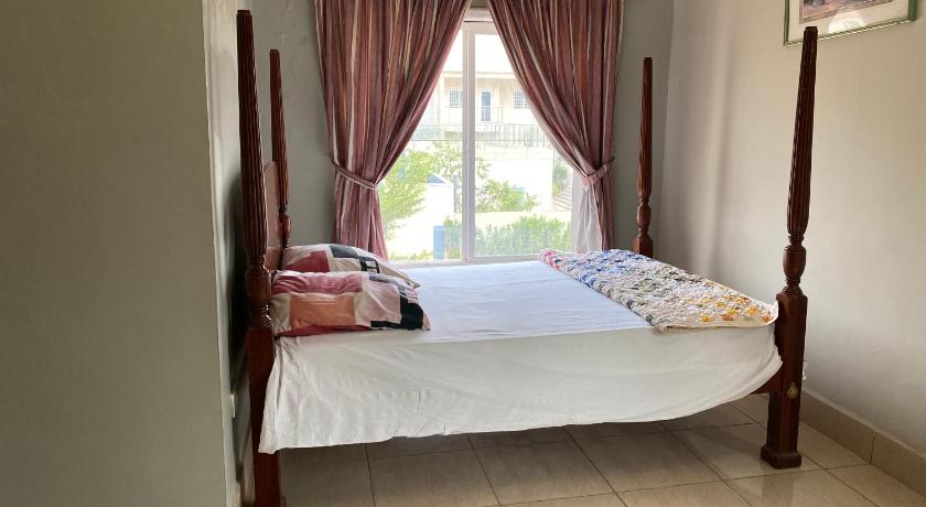 Casa Del Mar Apartments