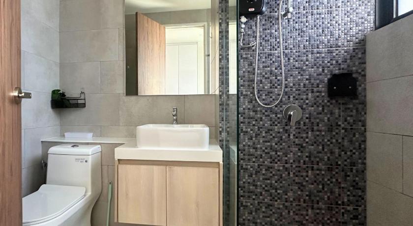 Kota Kinabalu GrandVue Suites at The Shore Kota Kinabalu 4-Star Guesthouse suite