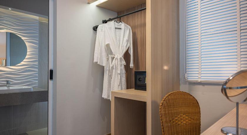 Image of Family Room 2