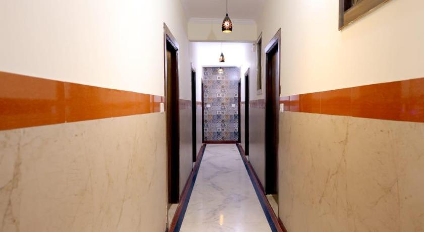 Hotel Basil Inn near to Taj Mahal - image 5