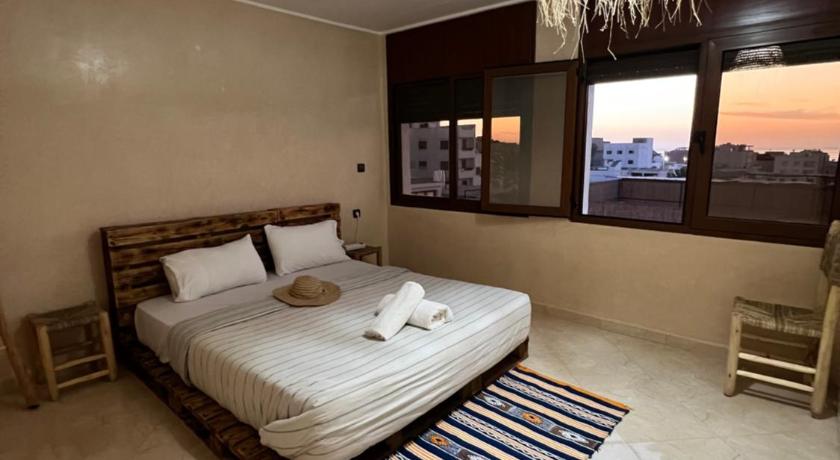 Waves House Tamraght - Surf & Chill Hostel