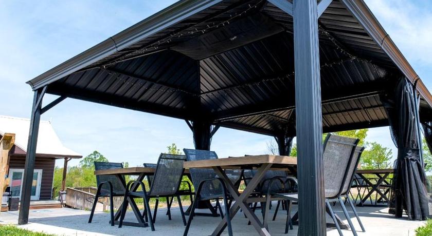 로건 (OH) Charming Tented Cabin Placed in a Selcuded Area in Logan, Ohio 2성급 숙소 외관