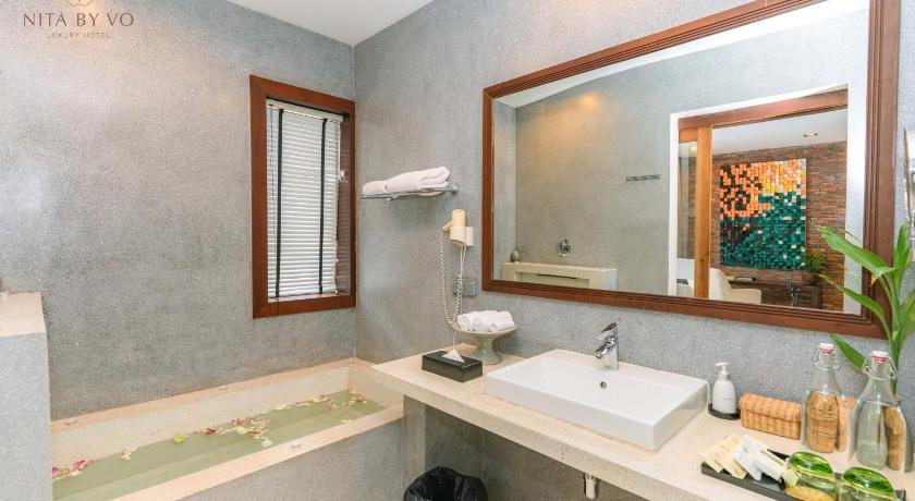 Image of Junior Suite with Balcony 2