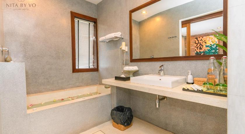 Image of Junior Suite with Balcony 5