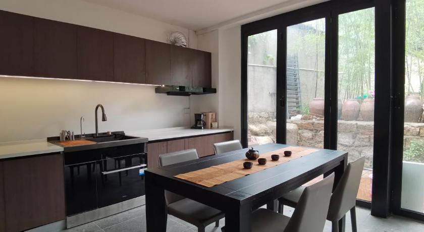 웨이난 Hidden Spring Entire 7 Bedroom Mountain Villa Near Huashan for Families and Groups 싱글룸 레스토랑