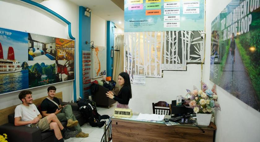 Hanoi Train Street Hostel – Hanoi, NY
