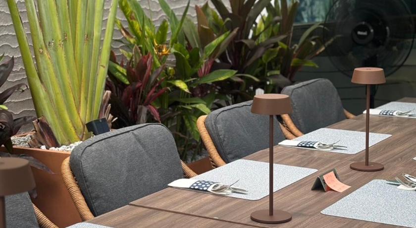 Gooseberry Baan & Bistro - image 14