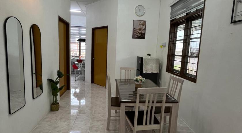 セラマ Santai D’Permai Homestay 3つ星 ゲストハウス レストラン