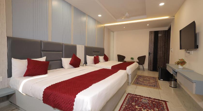 HOTEL CRESTA INN - image 2