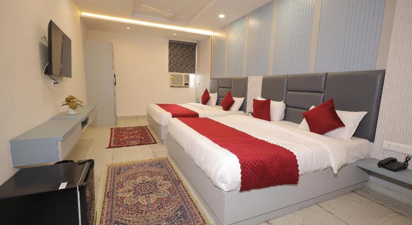 HOTEL CRESTA INN - image 12