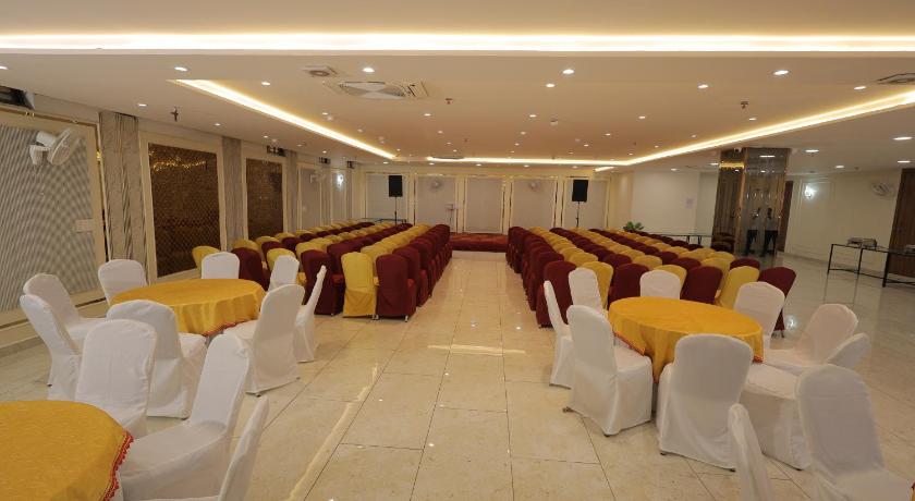 HOTEL CRESTA INN - image 10