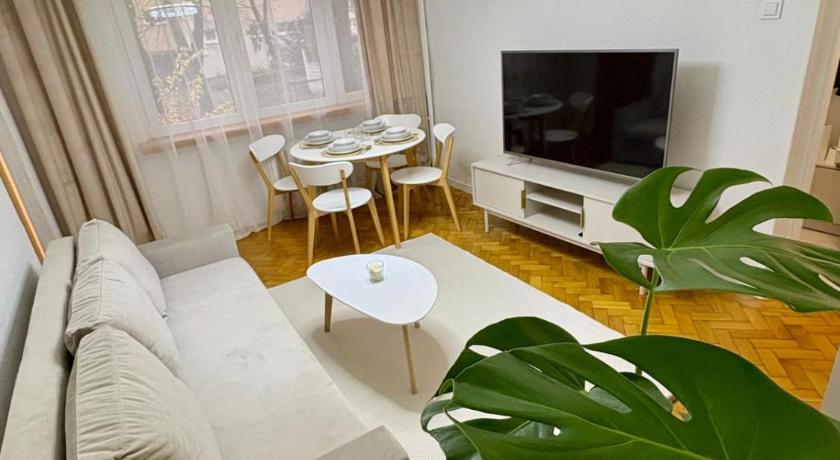 MW Leo Apartament