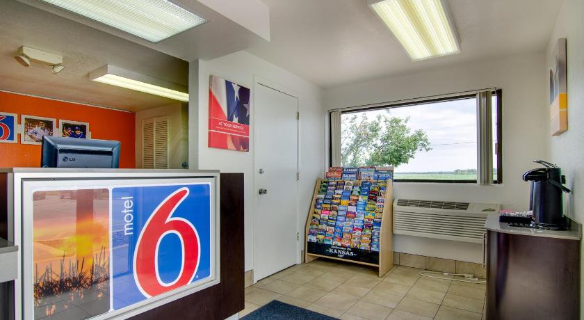 Motel 6-Salina, KS