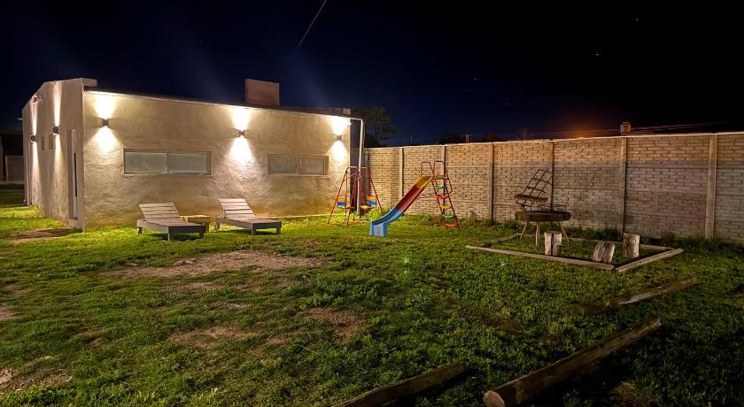 ペウアホー Suites Premium Pehuajo 4つ星 シングルルーム プール