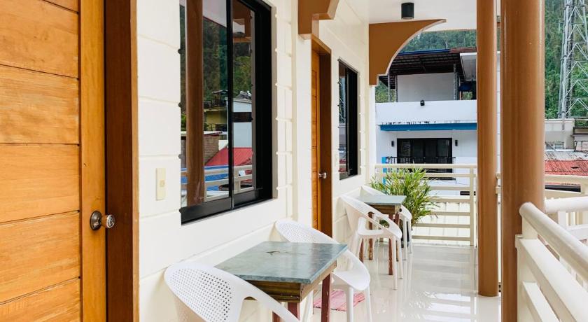Krizma Inn – El Nido, WI