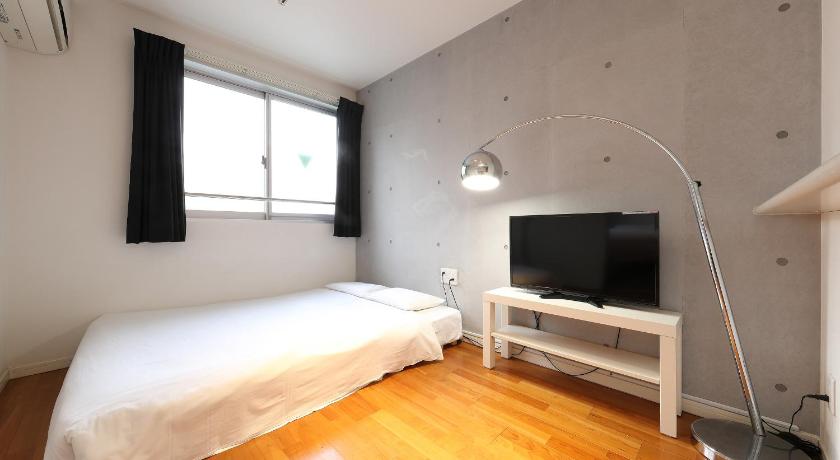 東京 - KOMA Hotel- 浅草駅徒歩6分 築浅でWi-Fi付き 家具家電充実 3つ星 宿泊施設 ロビー
