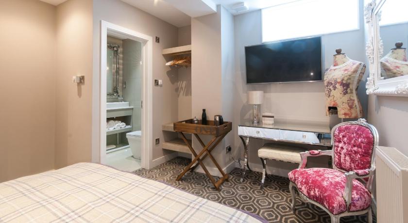 Rooms at number one photo