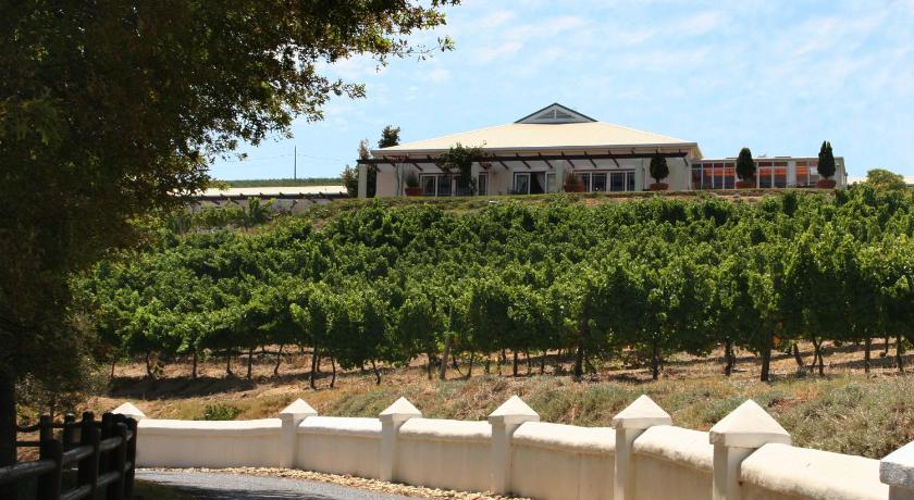 Zevenwacht Country Inn — Hotel in Cape Town