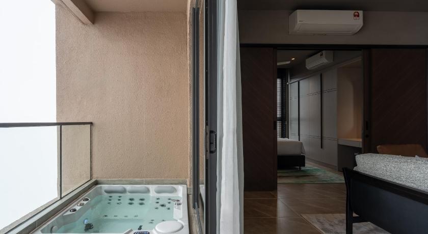 Image of Three-Bedroom Suite 2