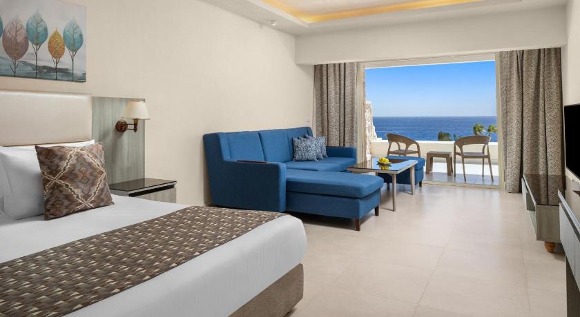 รูปของดีลักซ์ เตียงใหญ่ วิวทะเล (Deluxe Sea View Double Room) 6