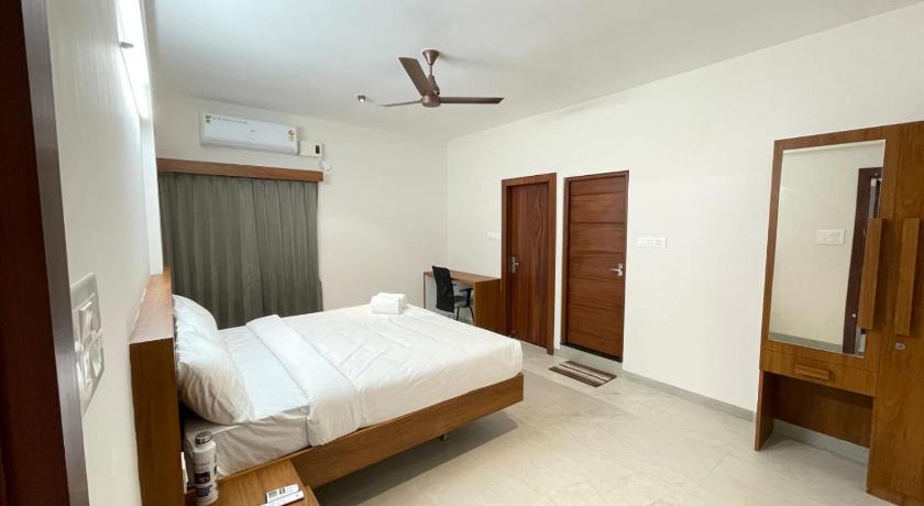KK Service Suites - image 30